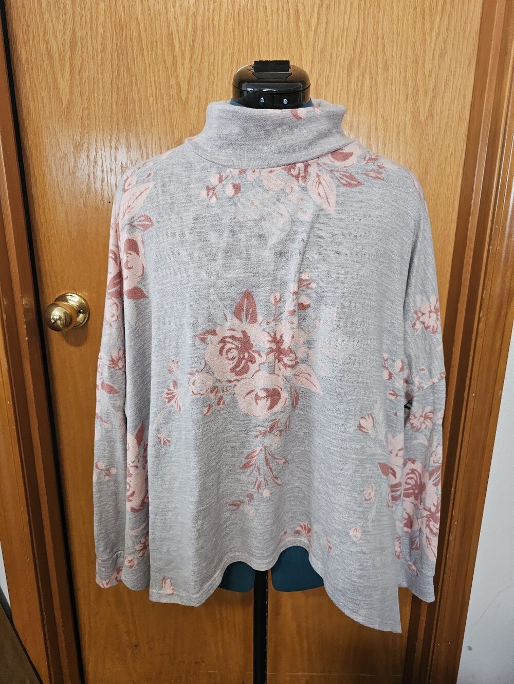 Light Floral Turtleneck Medium